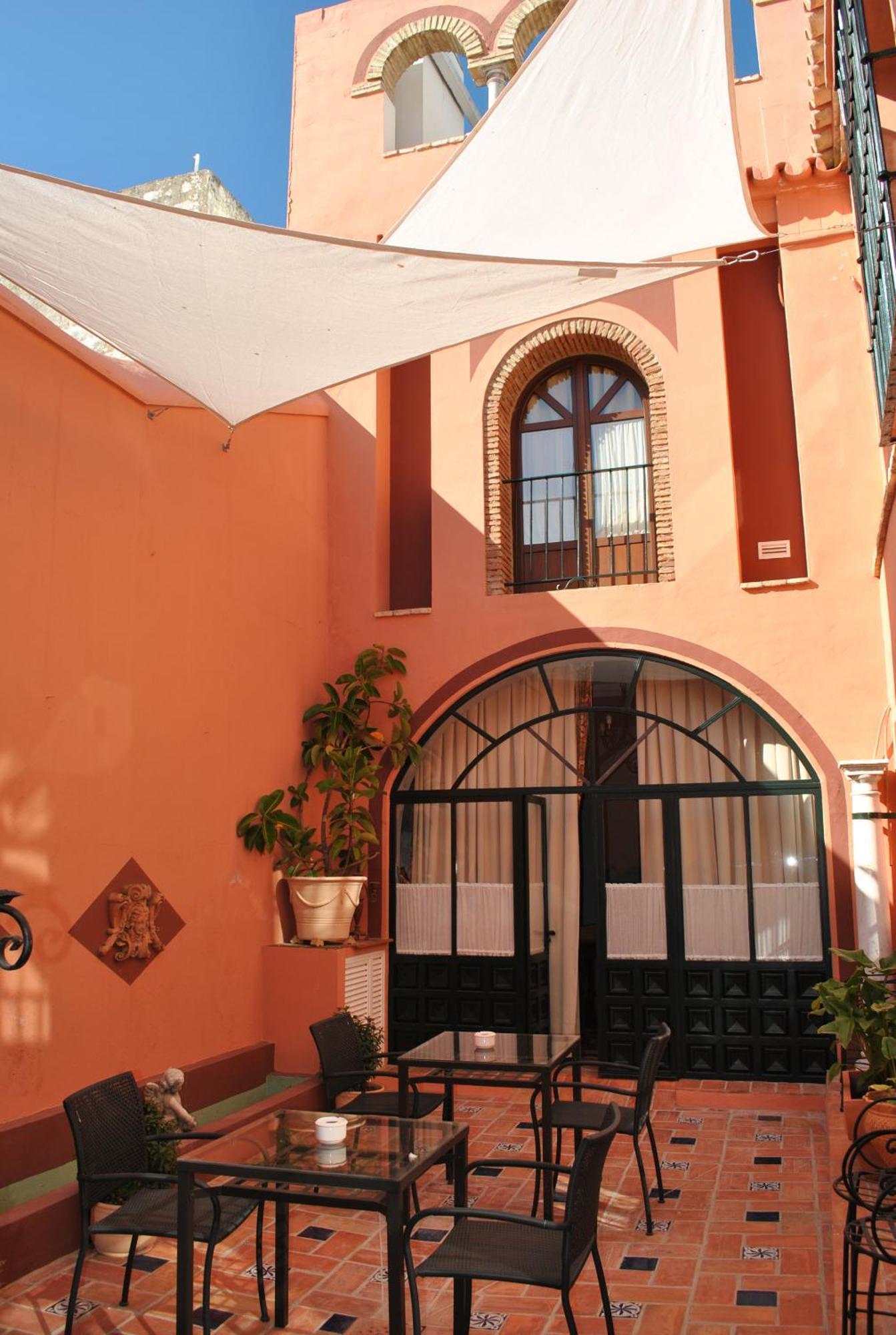 El Rincon De Las Descalzas Carmona  Tiện nghi bức ảnh